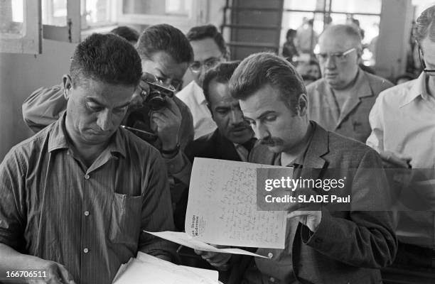Trial Of Regis Debray In Camiri, Bolivia. En Bolivie, le 16 Octobre 1967, à Camiri, lors de son procès, Régis DEBRAY, écrivain, philosophe, portant...