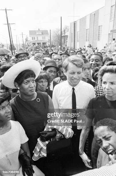 Death And Funeral Of Martin Luther King. A Atlanta, le 9 Avril 1968, lors des obsèques de Martin LUTHER KING assassiné au motel 'Lorraine' de Memphis...