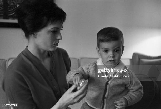 Tyrone Power Jr. En 1960, Tyrone Power Jr, fils de l'acteur américain Tyrone POWER et de son épouse Deborah Ann Montgomery MINARDOS. Il est né le 22...