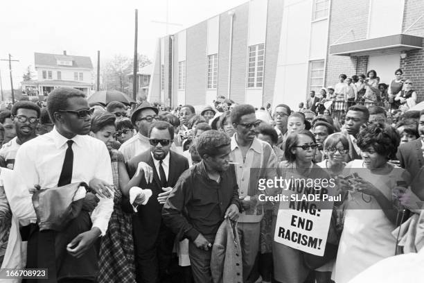 Death And Funeral Of Martin Luther King. A Atlanta, le 9 Avril 1968, lors des obsèques de Martin LUTHER KING assassiné au motel 'Lorraine' de Memphis...