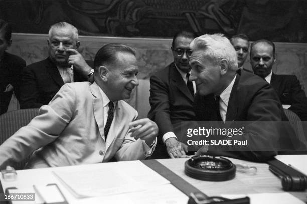 Discussion At The United Nations On The Crisis In Congo. New York, août 1960. Débats au conseil de sécurité de l'ONU sur la crise du Congo. Dag...