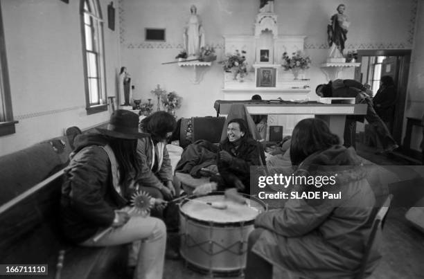 Oglala Sioux Occupy Wounded Knee. Ours Rapide.