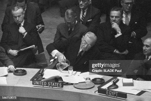 Security Council Of The United Nations On The Suez Crisis. Etats Unis, New York, en octobre 1956, la crise du canal de Suez au Conseil de sécurité de...