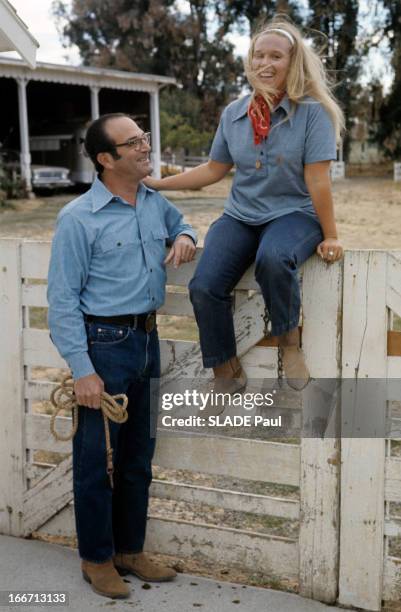 In San Francisco, Walter Jay Haas And Peter Haas, Heirs Of Levi Strauss. A San Francisco, Peter HAAS, avec des lunettes, en jean et chemise de jean,...