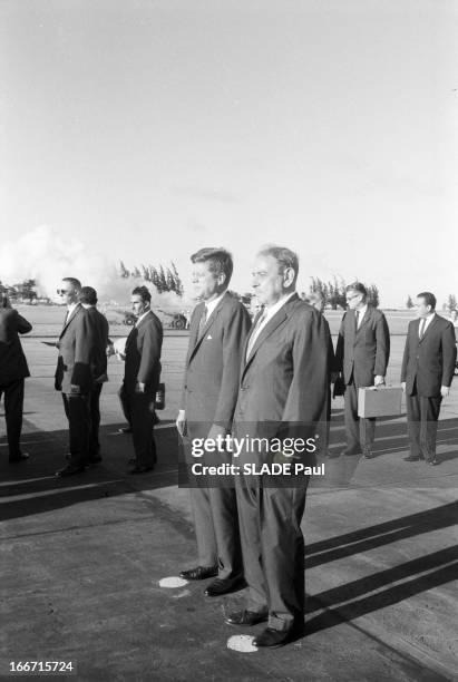 Travel Of John Fitzgerald Kennedy In Latin America. En décembre 1961, à l'occasion d'un voyage officiel en Amérique latine, à PORTO RICO, le...