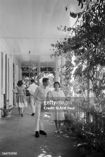 Vacation Of Tony And Margaret Snowdon In Antigua. Guatemala, Antigua, janvier 1962, La princesse MARGARET, comtesse de Snowdon, et son époux Antony...