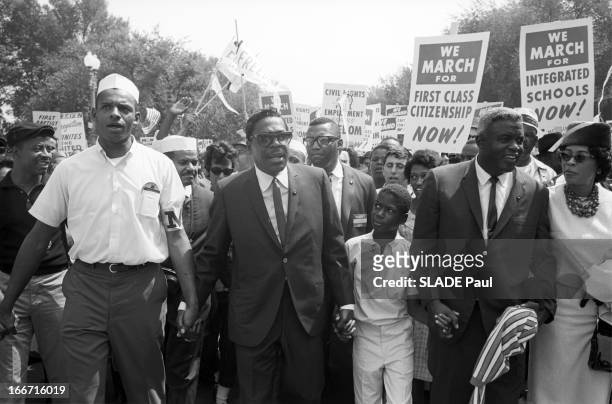 The Black March In Washington For Jobs And Freedom. Le 28 août 1963, à Washington, la 'Marche des noirs' pour les droits civiques: en tête d cortège,...
