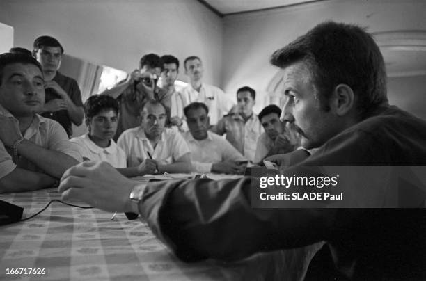 Trial Of Regis Debray In Camiri, Bolivia. En Bolivie, le 8 Octobre 1967, lors de son procès, Régis DEBRAY, écrivain, philosophe, portant des...