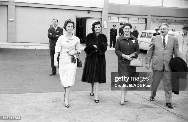 The Princess Sofia Of Greece In New York. Le 30 octobre 1958, A New york, lors d'un voyage aux Etats Unis, la princesse Sofia DE GRECE, sa mère la...