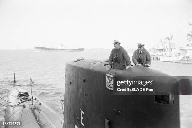 Aboard The Shark Submarine. En Mars 1963, reportage sur le sous-marin atomique 'Shark' et son équipage lors d'une plongée en mer: à la base de New...