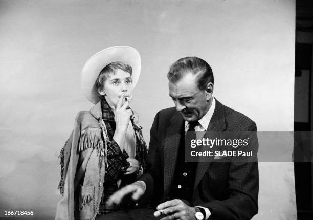 Release In New York Of The Film 'La Colline Des Potences' With Maria Schell And Gary Cooper And Studio With The Actors. 1959 26 février New York,...