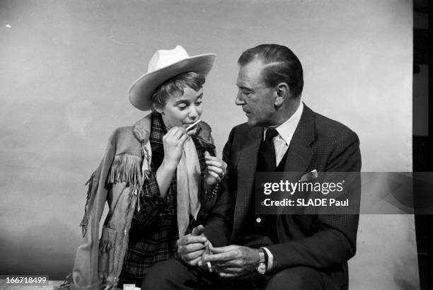 Release In New York Of The Film 'La Colline Des Potences' With Maria Schell And Gary Cooper And Studio With The Actors. 1959 26 février New York,...