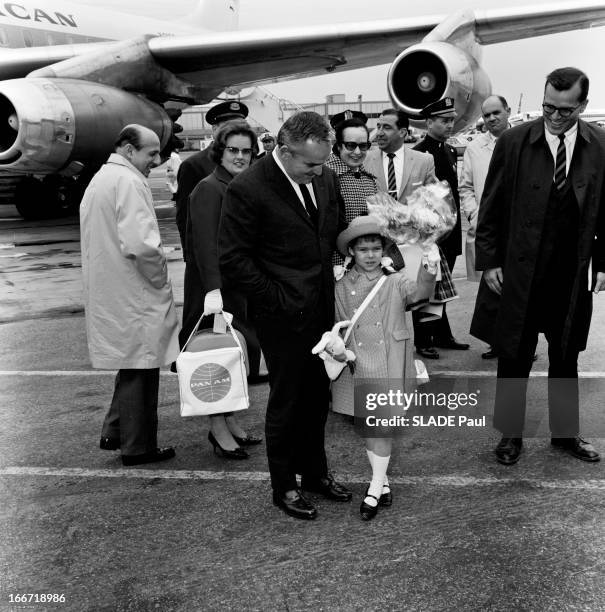 Prince Rainier Iii Of Monaco, Princess Grace And Their Children Travelling In The United States. Etats-Unis- 20 Avril 1963- Voyage de la famille...