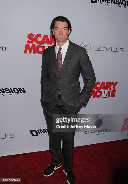 Jerry O'Connell arrives at the 'Scary Movie V' - Los Angeles Premiere at ArcLight Cinemas Cinerama Dome on April 11, 2013 in Hollywood, California.