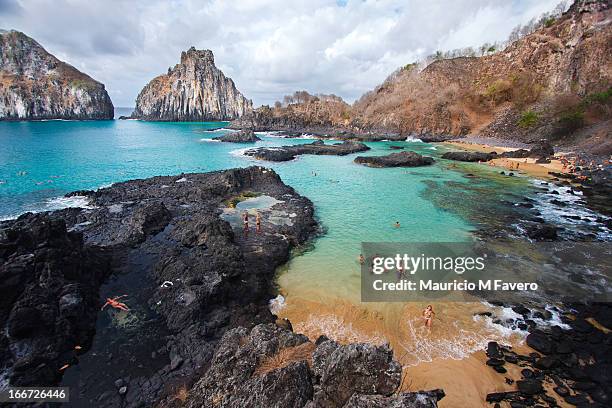 baia dos porcos - noronha - pernambuco state stock pictures, royalty-free photos & images