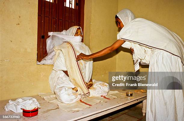 Passed away Jain-nun laying in state to bid farewell in her room..