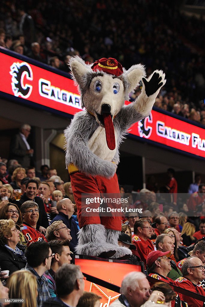 Phoenix Coyotes v Calgary Flames