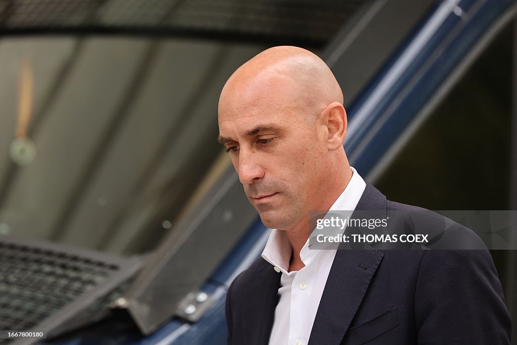 Rubiales arrested as soon as he landed in Spain: suspicions of corruption involved