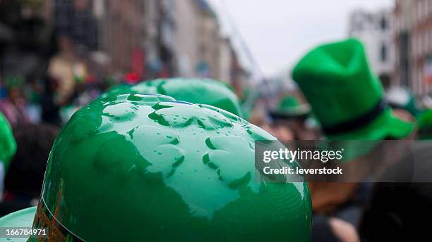 st. patrick's day parade - st patricks day stock pictures, royalty-free photos & images