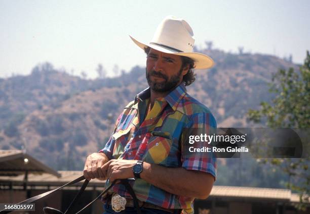 J Rodeo Actor 662 Ben Johnson (Actor) Stock Photos, High-Res Pictures, and Images ...
