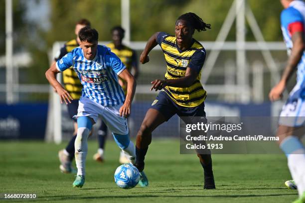 Woyo Coulibaly of Parma Calcio runs with the ball during friendly match between Parma Calcio and Spal on September 08, 2023 in Collecchio, Italy.