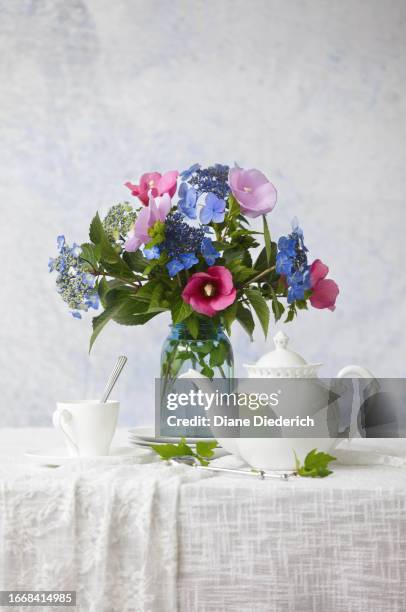 still life with flowers and teapot - diane diederich fotografías e imágenes de stock