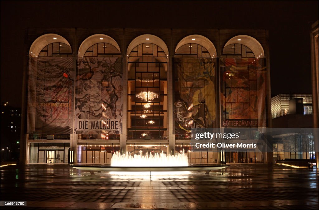 Revson Fountain & Metropolitan Opera House At Lincoln Center