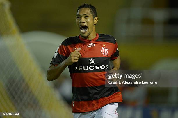 Hernane of Flamengo celebrates a goal during the match between Flamengo and Remo as part of Brazil Cup 2013 at Raulino de Oliveira Stadium on April...