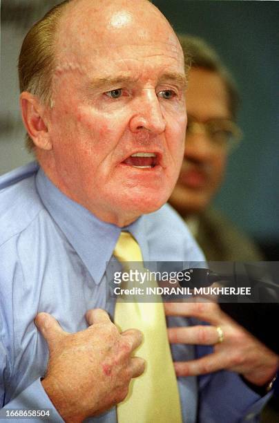 John F. Welch Jr., chairman of the board and CEO of US-based General Electric Co. , gestures during a media conference in Bangalore 17 September...