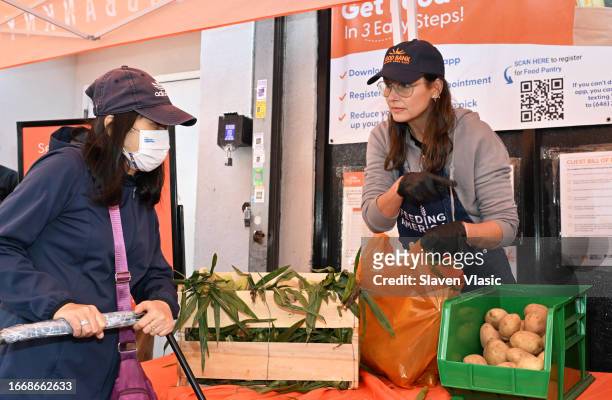Bridget Moynahan attends Feeding America hosts Hunger Action Day event at Food Bank for New York City's Harlem Community Kitchen on September 15,...