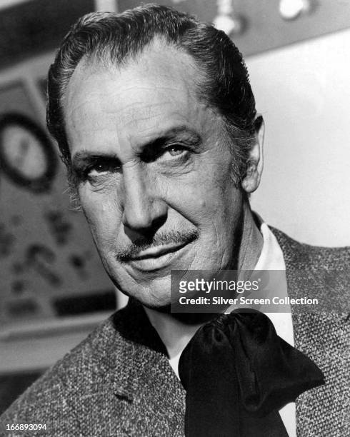 American actor Vincent Price in a promotional portrait for 'The Deadly Dolls', an episode in Irwin Allen's TV series 'Voyage to the Bottom of the...