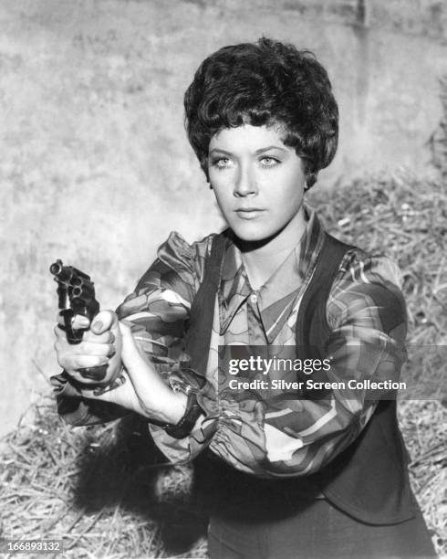 Canadian actress Linda Thorson as Tara King in the TV series 'The Avengers', circa 1968.