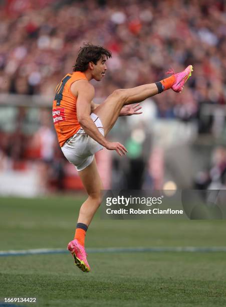 Toby Bedford of the Giants kicks on goal during the Second Elimination Final AFL match between St Kilda Saints and Greater Western Sydney Giants at...