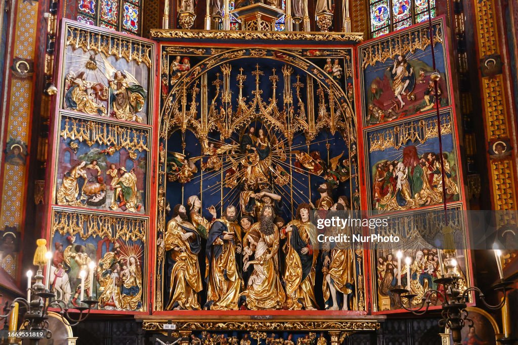 Stoss Image The presentation of the renovated Veit Stoss Altarpiece in St. Mary's ...