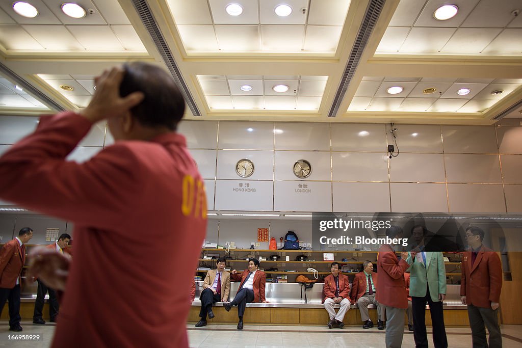 Gold Trading At The Chinese Gold And Silver Exchange Society As Gold Traders Split On Outlook