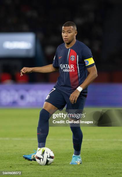 Kylian Mbappe of PSG during the Ligue 1 Uber Eats match between Paris Saint-Germain Football Club and Olympique Gymnaste Club Nice at Parc des...