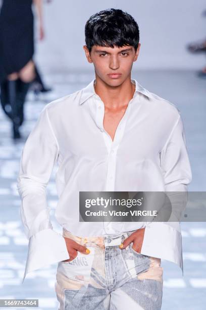Model Helmut 115 Photos & High Res Pictures - Getty Images