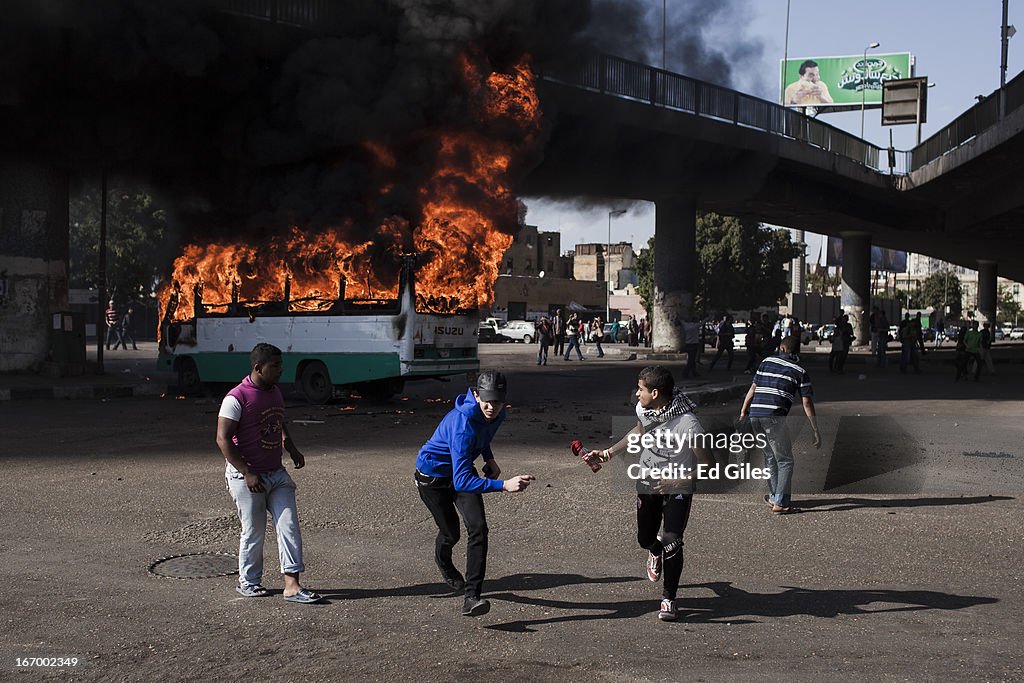 Supporters Of Rival Political Parties Clash In Cairo