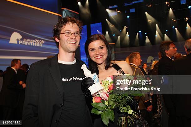 Schauspielerin Katharina Wackernagel Und Jonas Grosch Bei Der Verleihung Des "Bayerischen Fernsehpreis" Im Prinzregententheater In München Am 090508 .