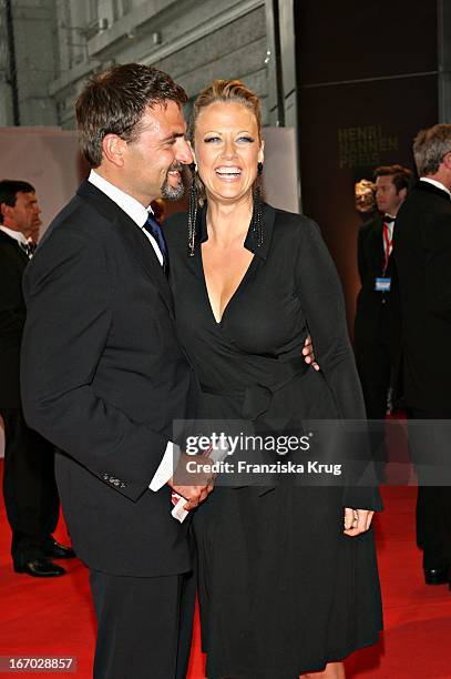 Barbara Schöneberger Und Freund Mathias Krahl Bei Der Verleihung Des "Henri Nannen Preis" Im Schauspielhaus In Hamburg Am 110507 .