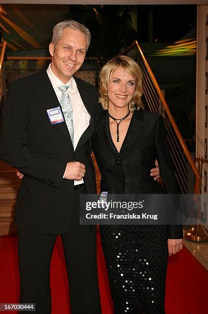 Christof Lang Und Ehefrau Marietta Slomka Bei Der Verleihung Des "Deutschen Medienpreis" An U2_Sänger_Bono Im Kurhaus In Baden Baden Am 240106 .