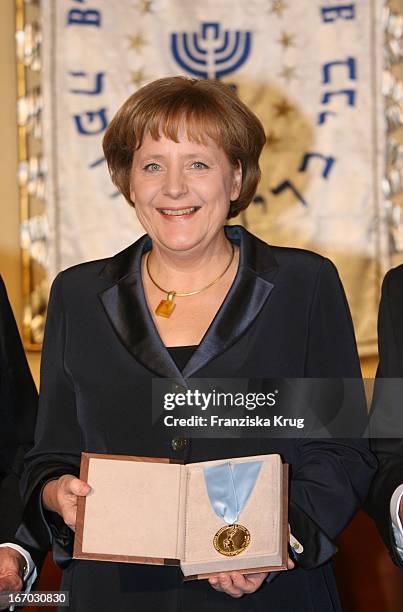 Bundeskanzlerin Angela Merkel Bei Der Verleihung Des "B'Nai B'Rith Europe Award Of Merit" Im Mariott Hotel In Berlin Am 110308 .