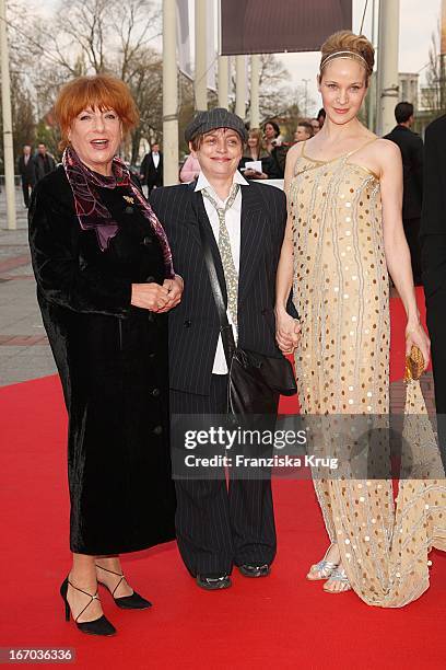 Schauspielerin Hannelore Hoger, Katharina Thalbach Und Jeanette Hain Bei Der Ankunft Zum Deutschen Filmpreis 2008"Lola" Im Palais Am Funkturm In...