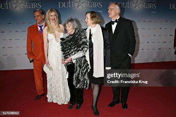 Designer Wolfgang Joop, Designerin Jette Joop, Charlotte Joop , Karin Joop-Metz Und Ihr Ehemann Dr. Günther Metz Bei Der Verleihung Des Duftstars...