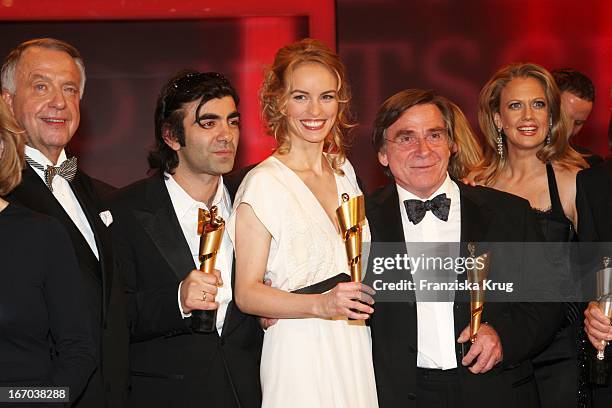 Fatih Akin, Nina Hoss Und Elmar Wepper Bei Der Verleihung Des "Deutschen Filmpreis 2008" Im Palais Am Funkturm In Berlin .