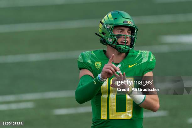 Quarterback Bo Nix of the Oregon Ducks calls out a play during the first half of the game against the Hawaii Rainbow Warriors at Autzen Stadium on...