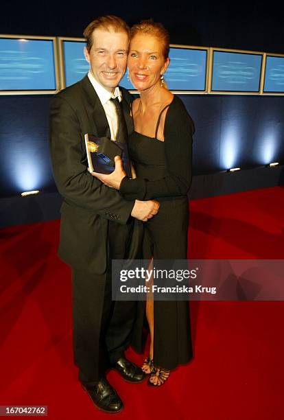 Schauspieler Michael Lesch & Ehefrau Und Managerin Christina Keiler Lesch Bei Der Bambi Party: Die Preisträger Feiern Bei Der Aftershow Party .