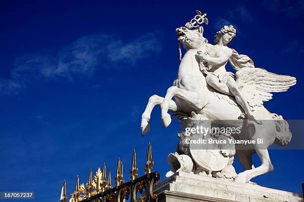 the statue of mercury riding pegasus - dio romano foto e immagini stock