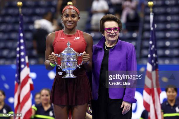Champion Coco Gauff of the United States and former American tennis player Billie Jean King pose for a photo after Gauff defeated Aryna Sabalenka of...