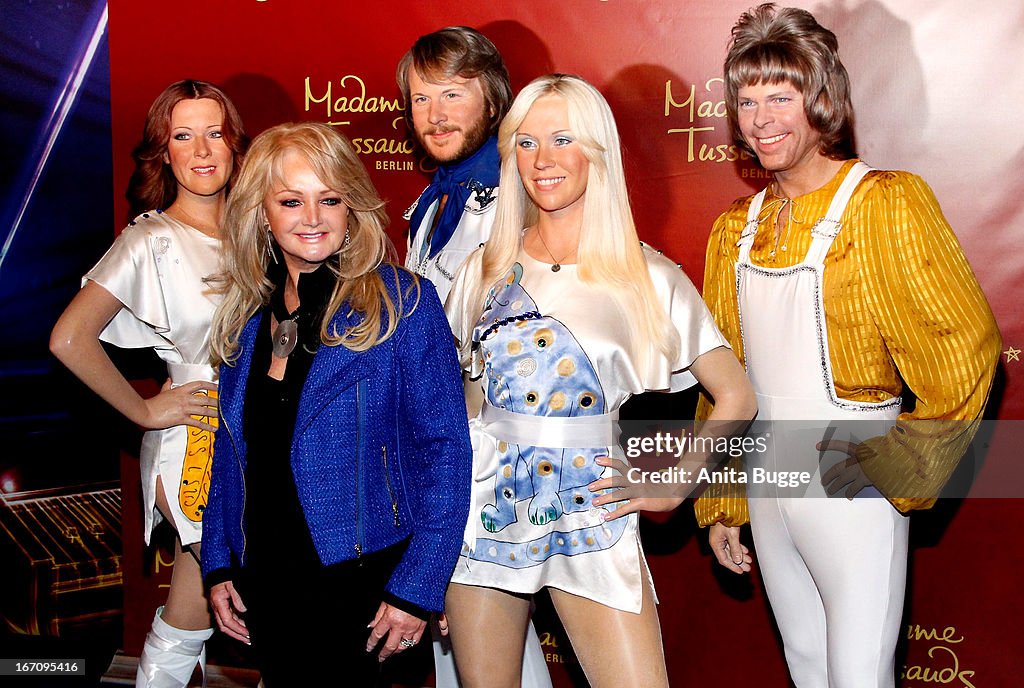 Bonnie Tyler Unveils ABBA Wax Figures